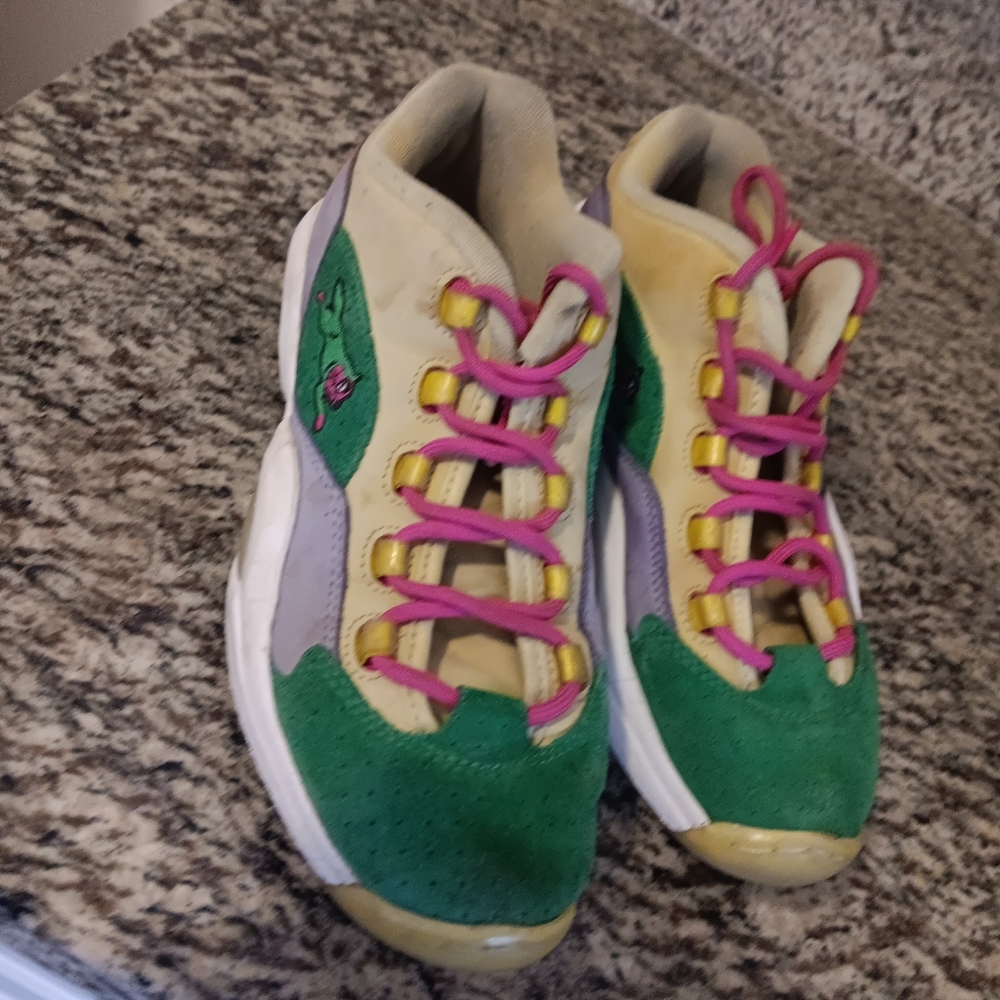 Reebok Question - Picture 4 of 4